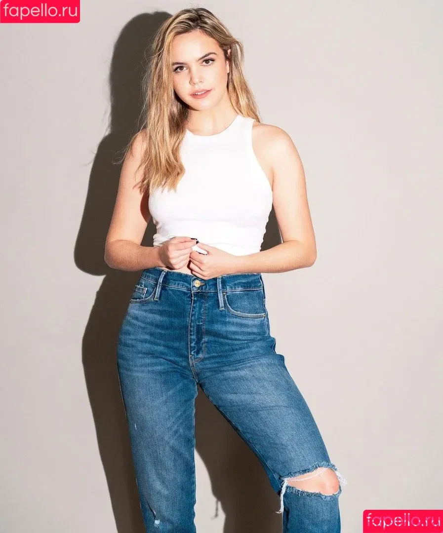 Bailee Madison / baileemadison / bailey_madis0n Onlyfans Photo Gallery 