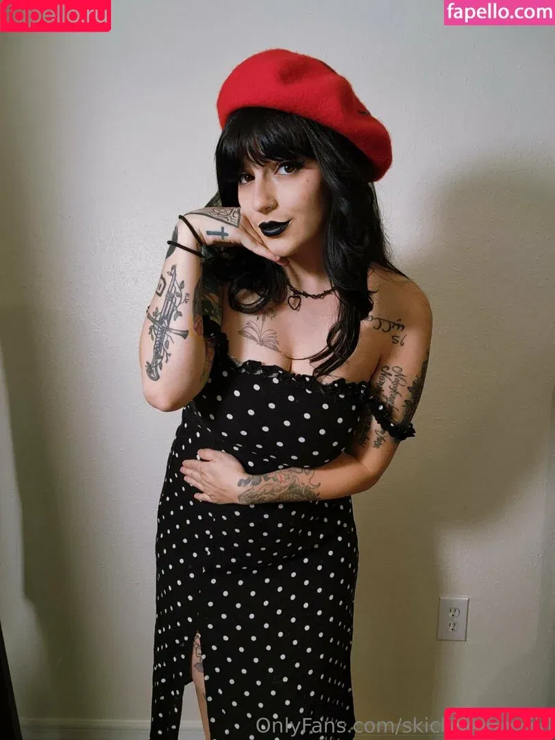 skicksgonewild Onlyfans Photo Gallery 