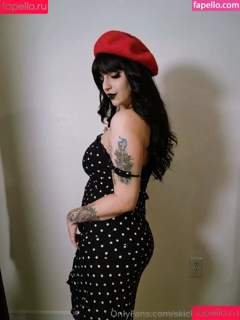 skicksgonewild Onlyfans Photo Gallery 