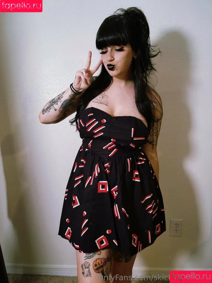 skicksgonewild Onlyfans Photo Gallery 