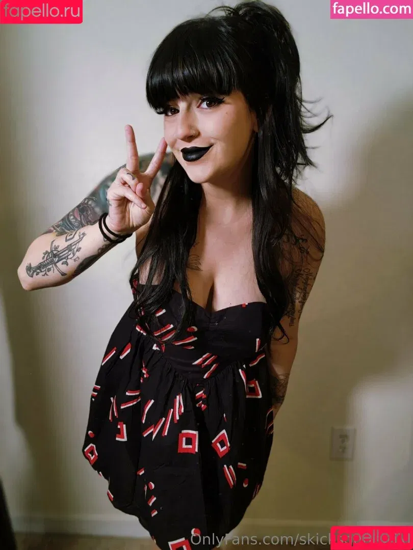 skicksgonewild Onlyfans Photo Gallery 