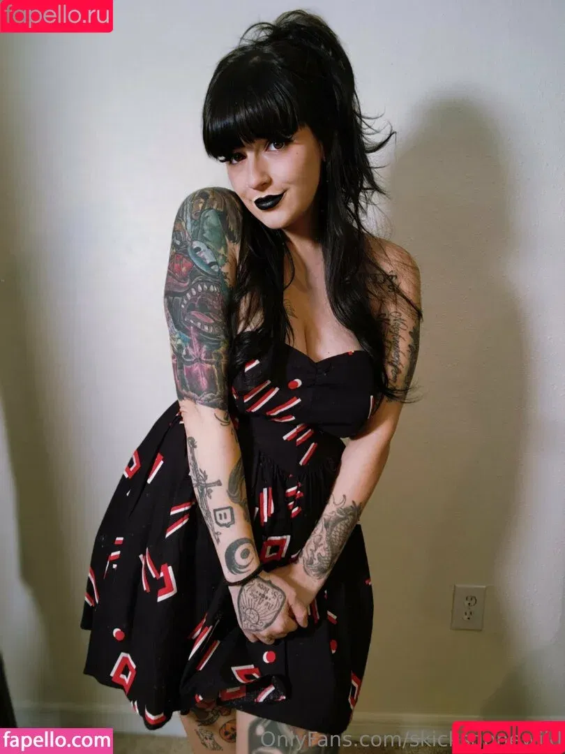 skicksgonewild Onlyfans Photo Gallery 