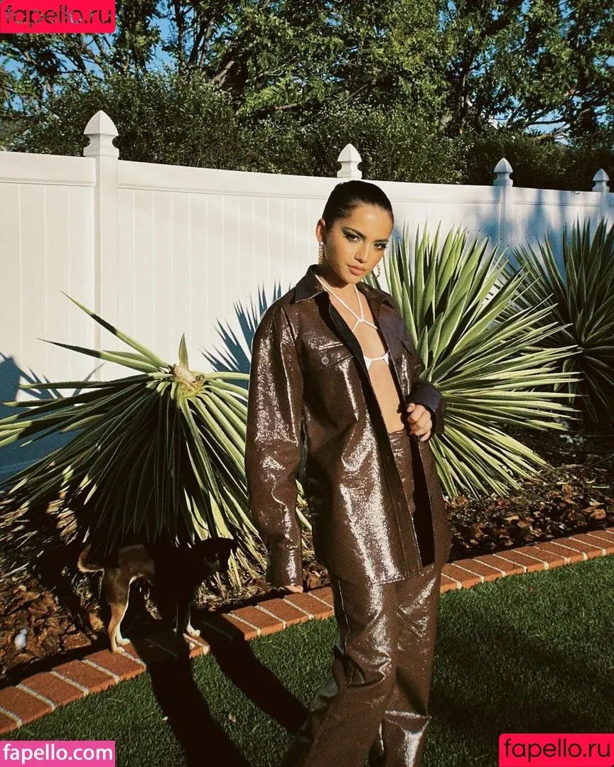 Isabela Merced / isabelamerced / isabelamercedmusic Onlyfans Photo Gallery 