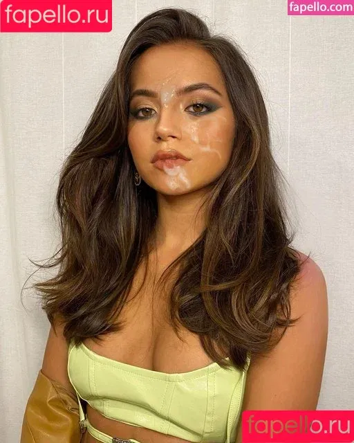 Isabela Merced / isabelamerced / isabelamercedmusic Onlyfans Photo Gallery 