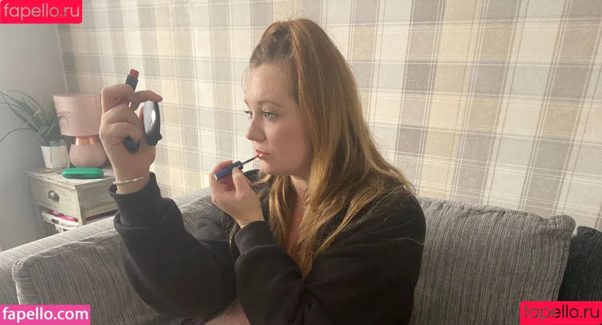 chloz.ee / coco-lls Onlyfans Photo Gallery 