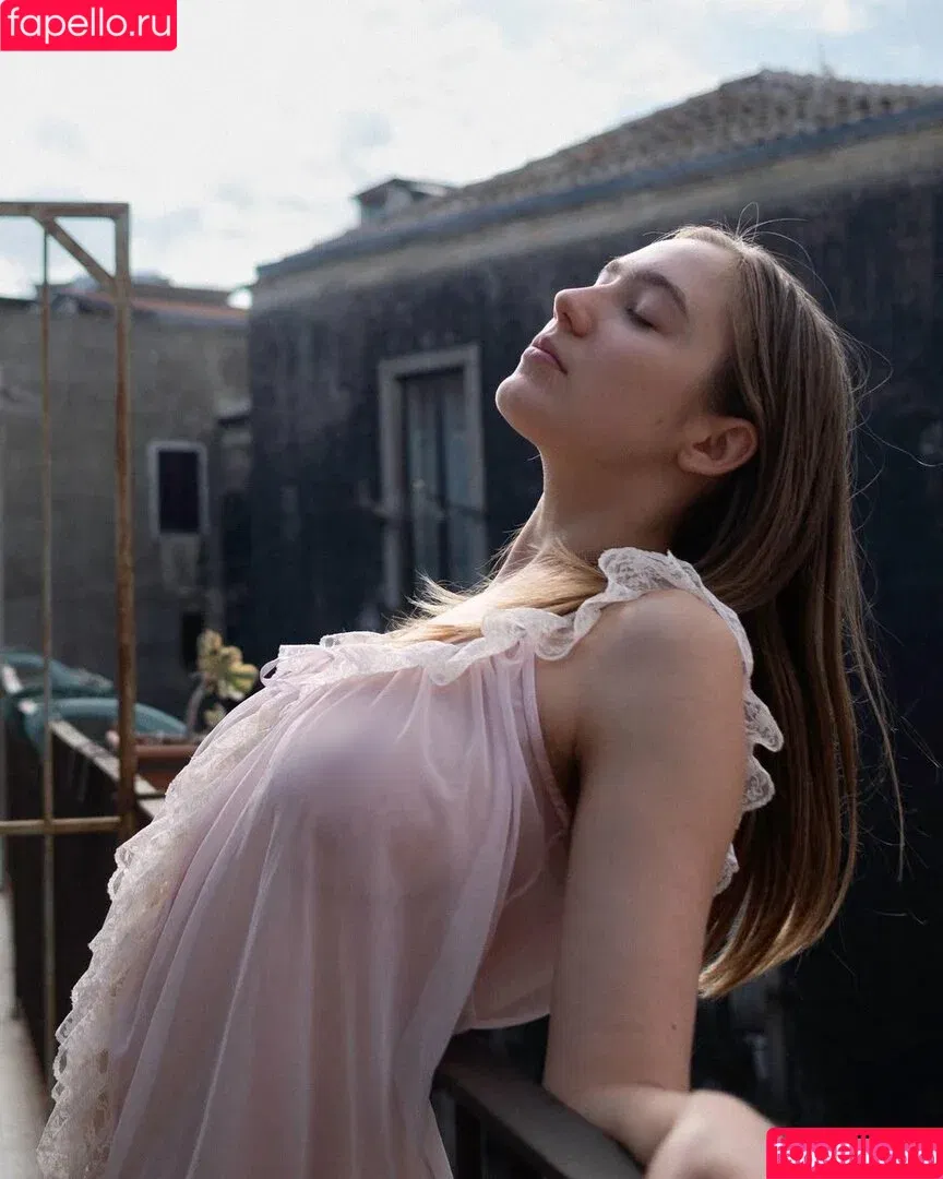 lucie / lucieoda / lucieodaa Onlyfans Photo Gallery 