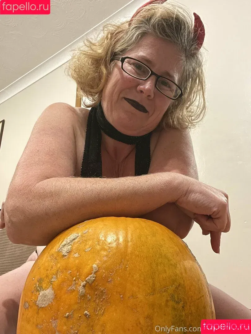 kharis_curves / khariscurves Onlyfans Photo Gallery 