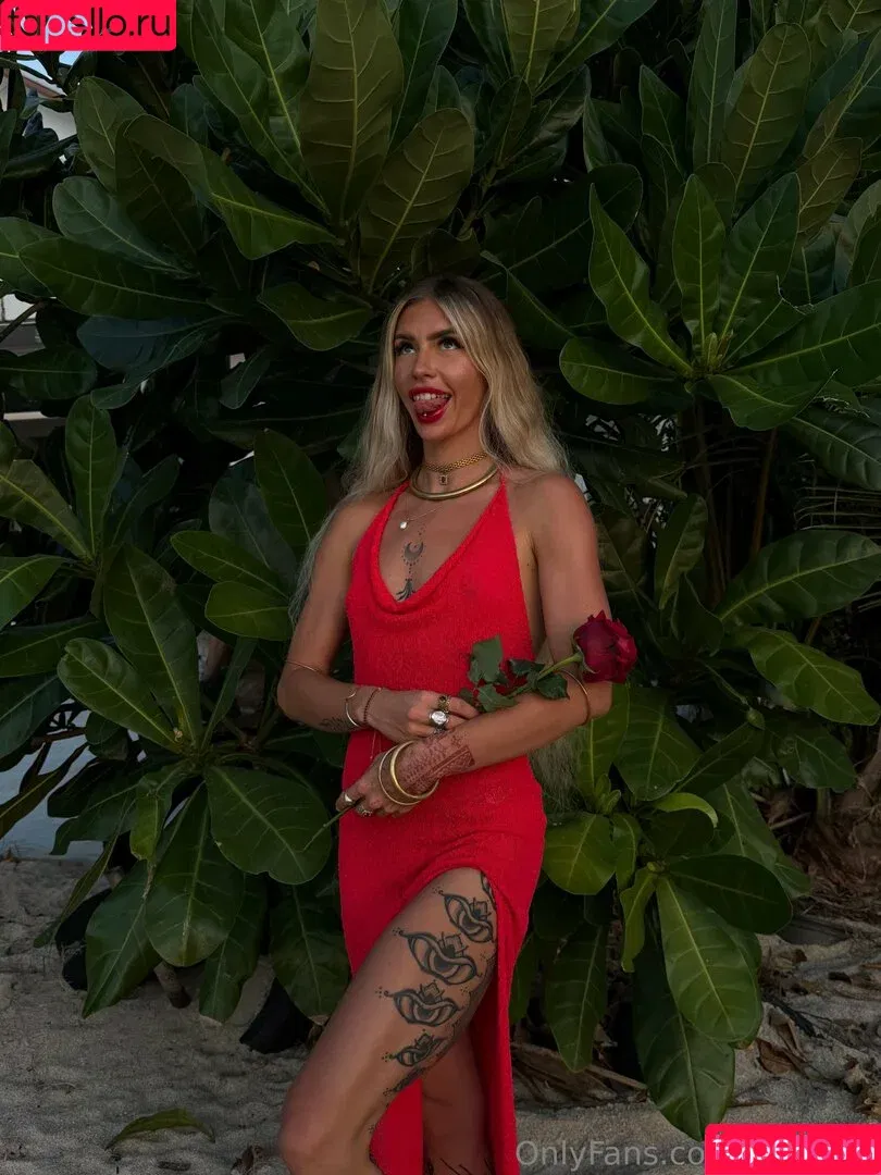 labell_lo / labello Onlyfans Photo Gallery 