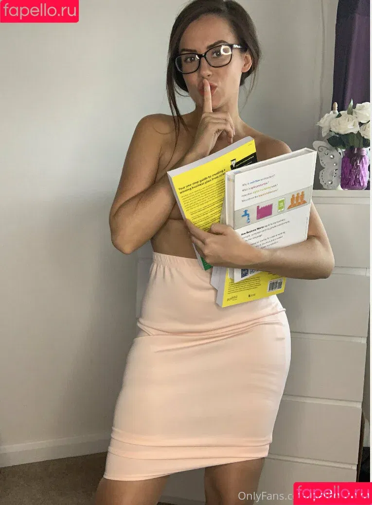 directory / milfcharlieerose3 Onlyfans Photo Gallery 