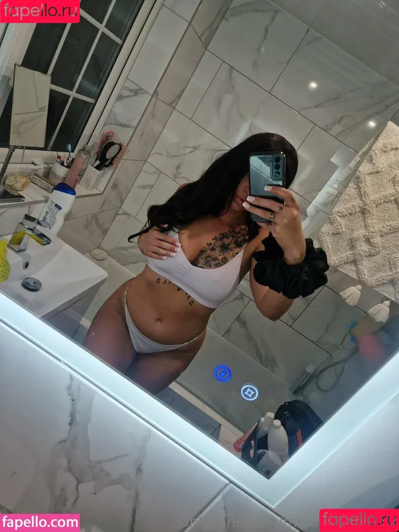 Kyla Pebb / Mickyla Peberdy / kylajanex / melodybabyxxx Onlyfans Photo Gallery 