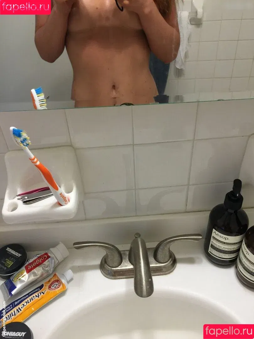 Bonnie Wright / thisisbwright Onlyfans Photo Gallery 