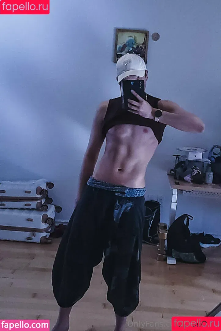 _.fluffycos._ / fluffycos Onlyfans Photo Gallery 