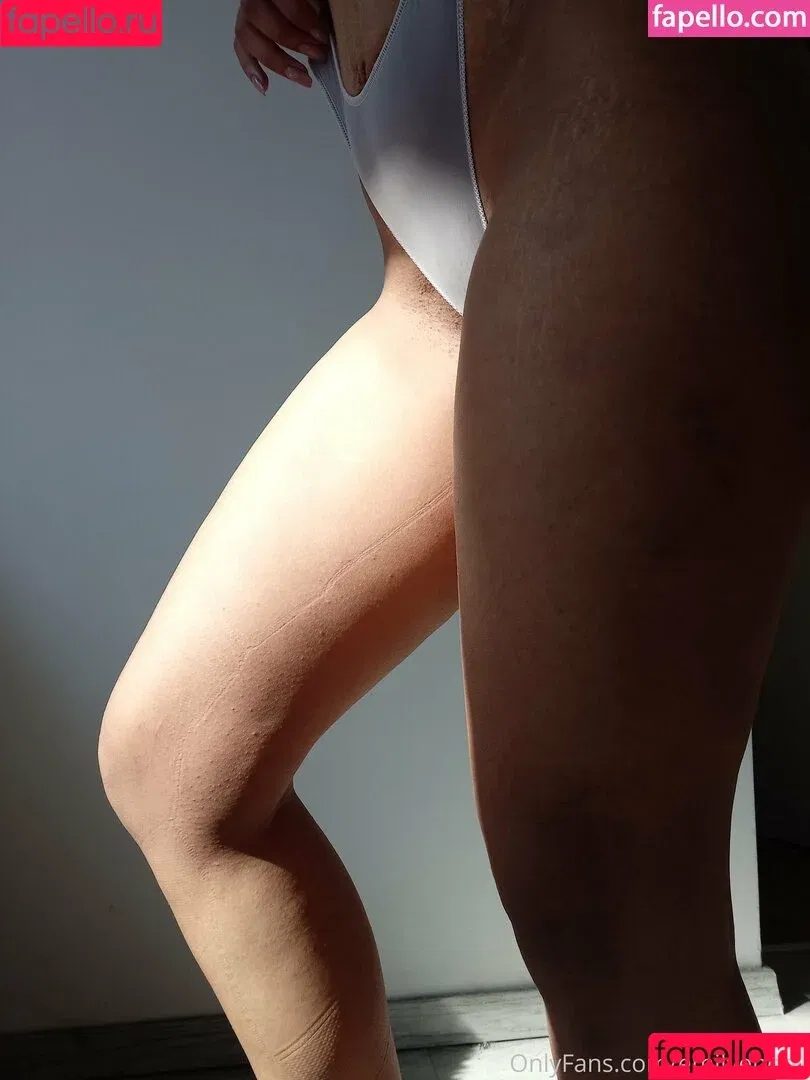 emily23.ee / emilyebony Onlyfans Photo Gallery 