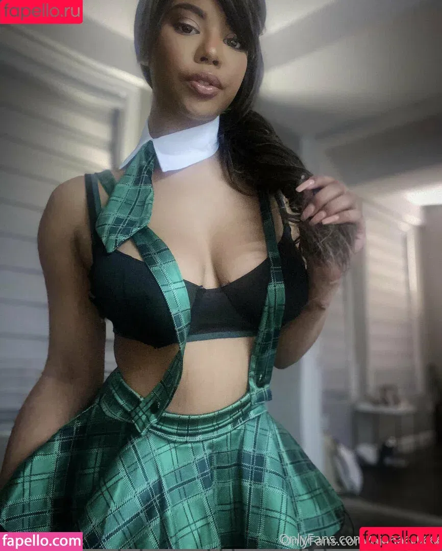 naughtynianacci / nianaccixxx Onlyfans Photo Gallery 