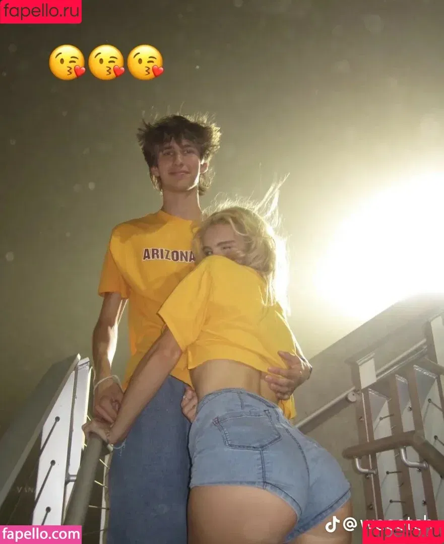 costawitch710 / toriseeley / weetch Onlyfans Photo Gallery 