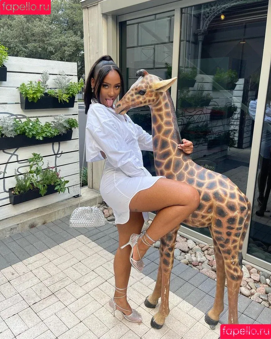 / beautiful.lightskins / light skin / lightskin / mixed black & white girl Onlyfans Photo Gallery 