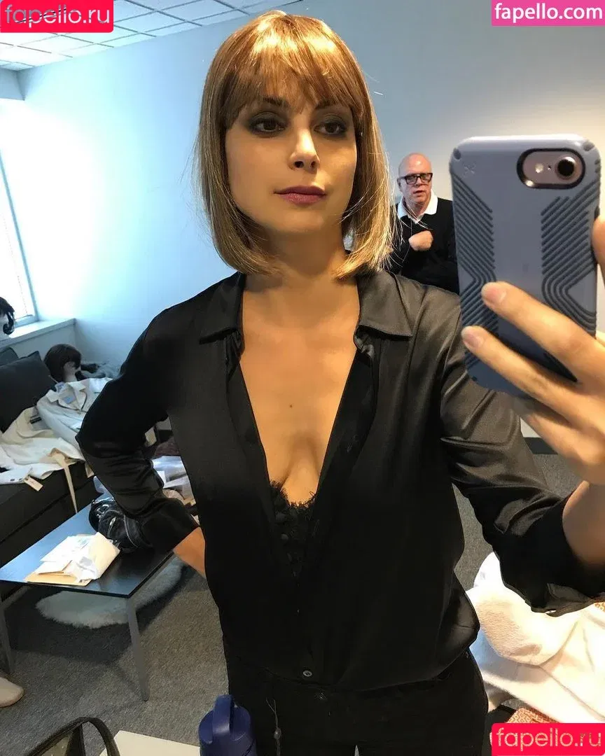 Morena Baccarin / morenabaccarin Onlyfans Photo Gallery 