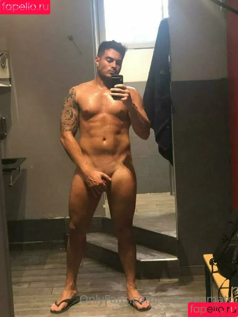 iamsimoneamato / simoneamato Onlyfans Photo Gallery 