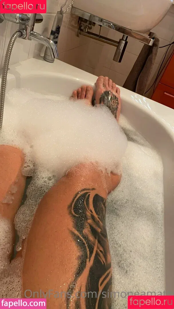 iamsimoneamato / simoneamato Onlyfans Photo Gallery 