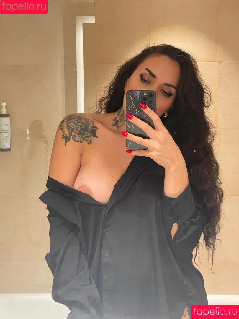 Ts.antonella / soyantonellag / ts_antonella Onlyfans Photo Gallery 