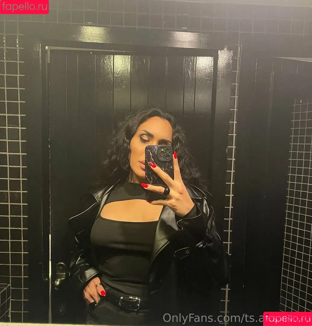 Ts.antonella / soyantonellag / ts_antonella Onlyfans Photo Gallery 