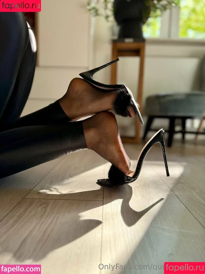 queenfeetred / queenfeetred_3 Onlyfans Photo Gallery 