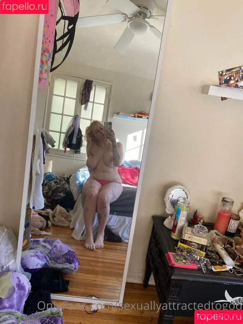 Girlpool / Harmony Tividad / harmonytividad / sexuallyattractedtogod Onlyfans Photo Gallery 