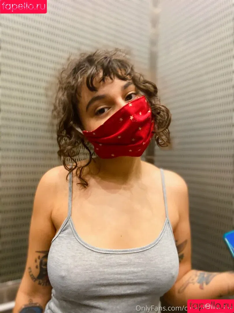 Catarina Suicide / catarinapetite / catarinasuicide Onlyfans Photo Gallery 