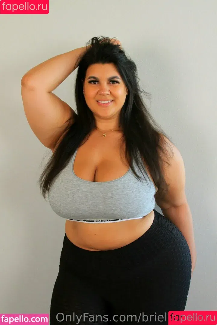 briellabardot / buttercream19 Onlyfans Photo Gallery 