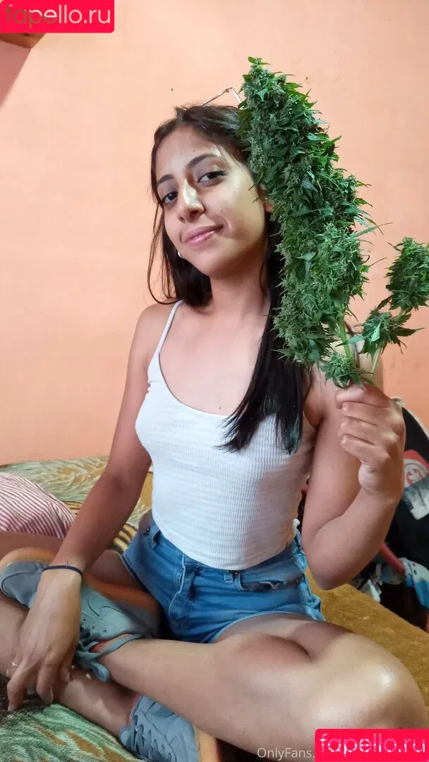 miasalcedo28 / miasalcedo_ Onlyfans Photo Gallery 