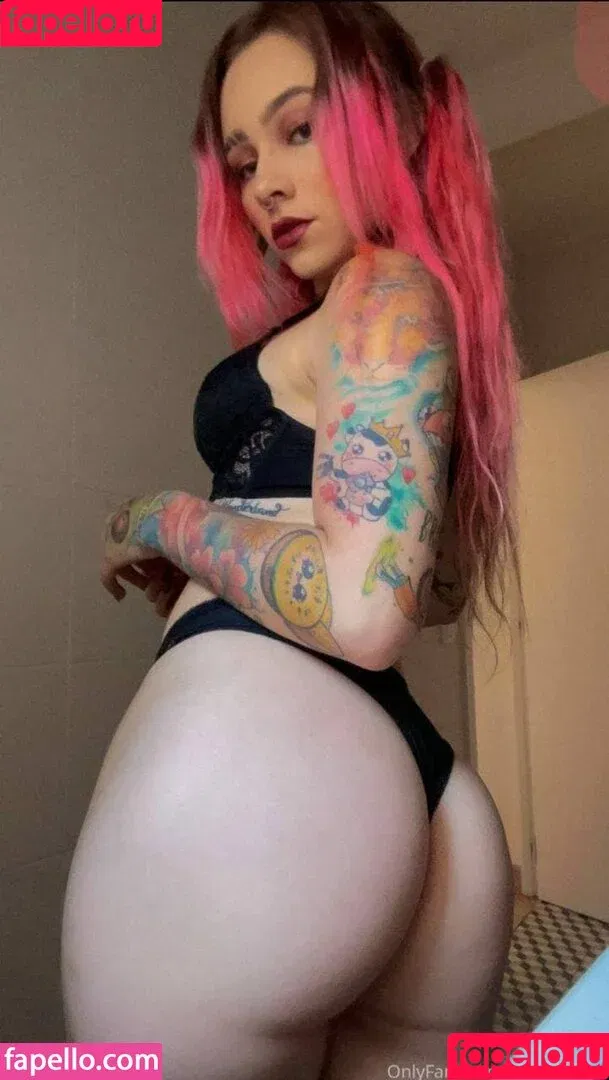 Angie Corine / angiecorine Onlyfans Photo Gallery 