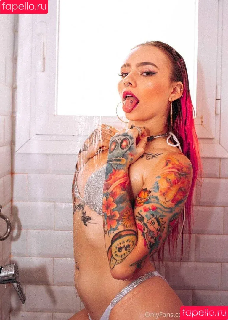 Angie Corine / angiecorine Onlyfans Photo Gallery 