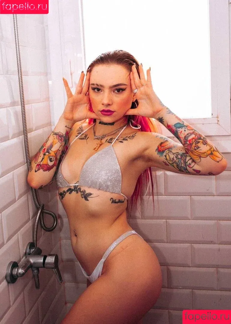 Angie Corine / angiecorine Onlyfans Photo Gallery 