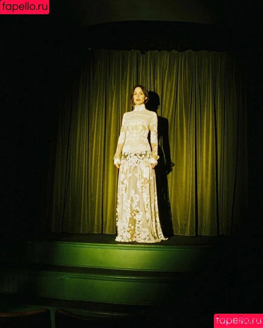 Rose Byrne / fullyrosebyrne Onlyfans Photo Gallery 