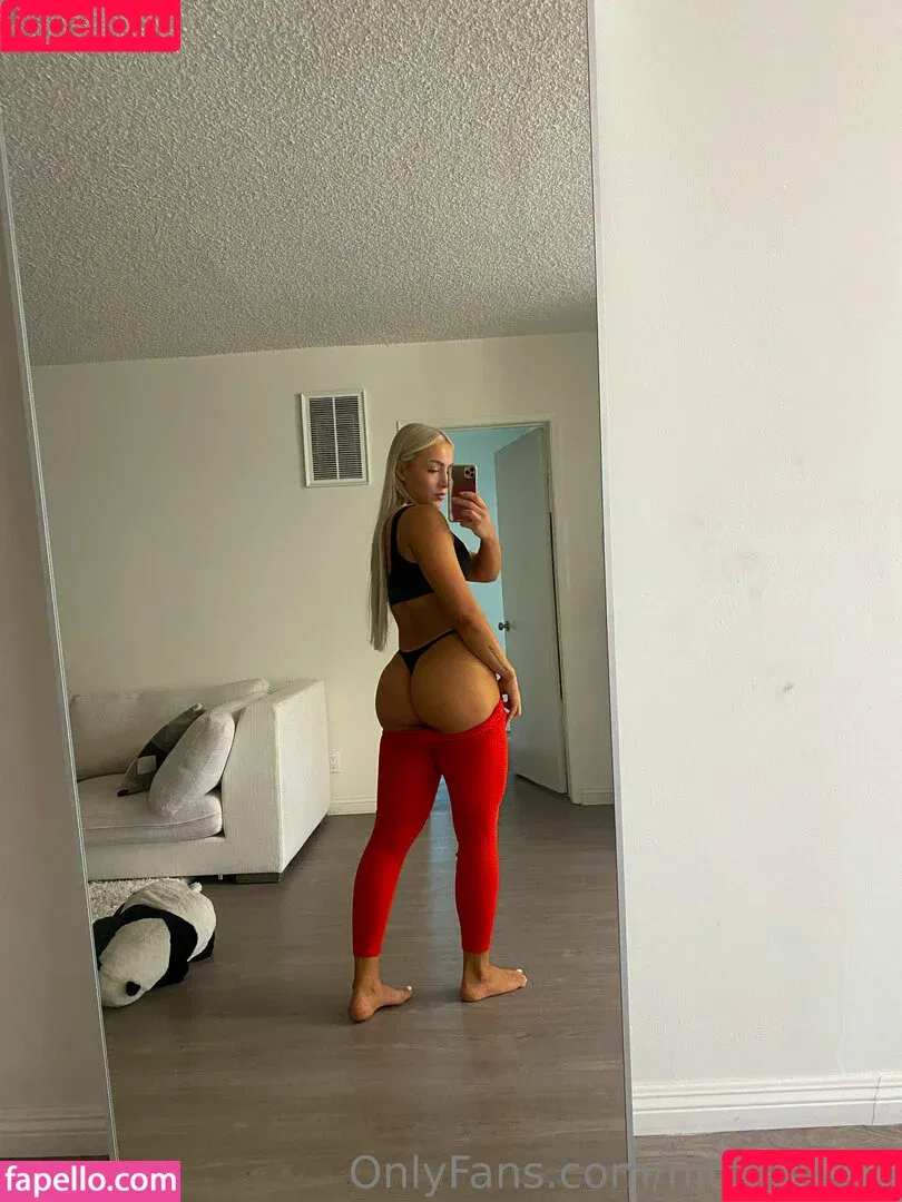 nchristin Onlyfans Photo Gallery 