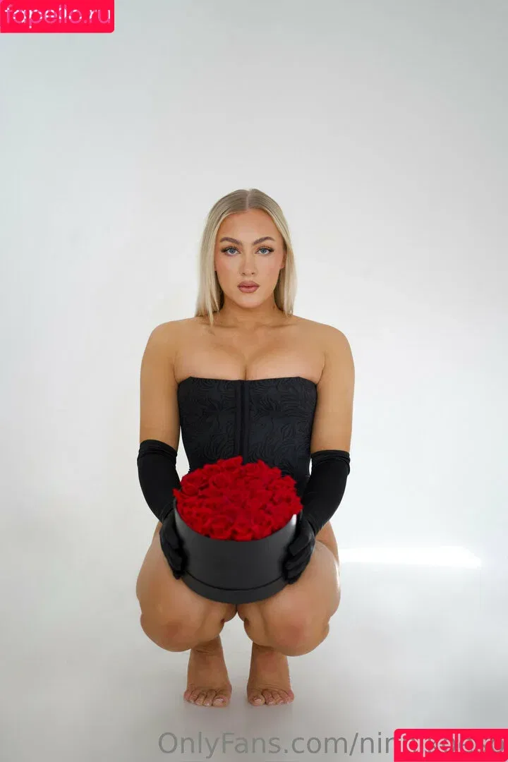 nchristin Onlyfans Photo Gallery 