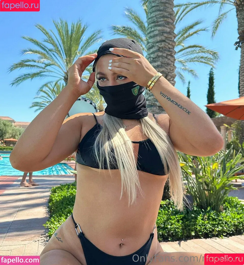 nchristin Onlyfans Photo Gallery 