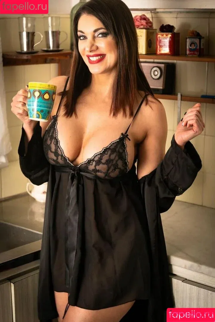 ValeDegenaro / Valeria Degenaro / valedegenarook Onlyfans Photo Gallery 