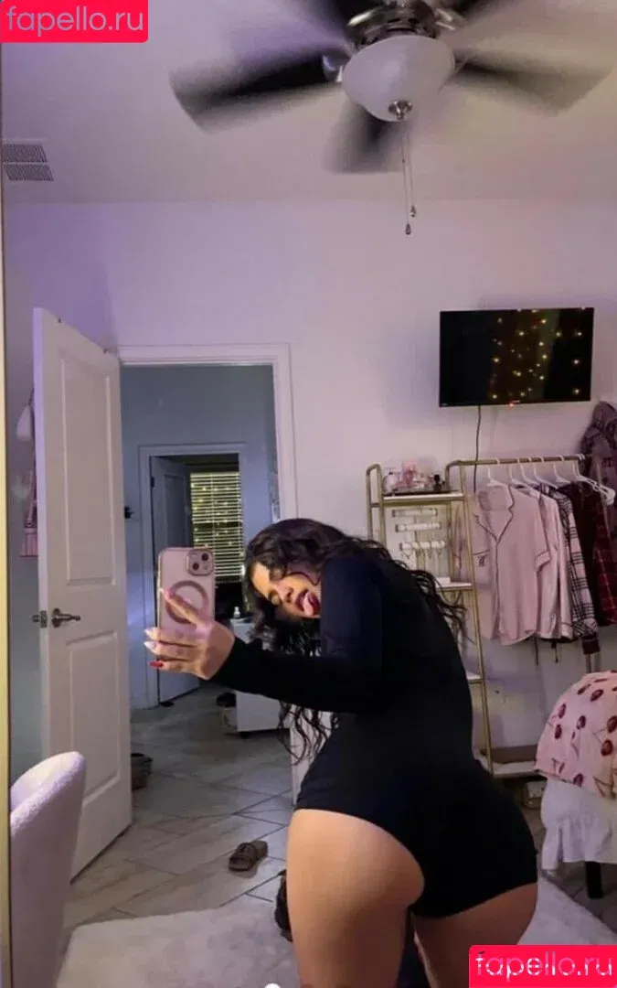 Victoria.Jaimess / tsvictoriajames / vibew.victoria Onlyfans Photo Gallery 