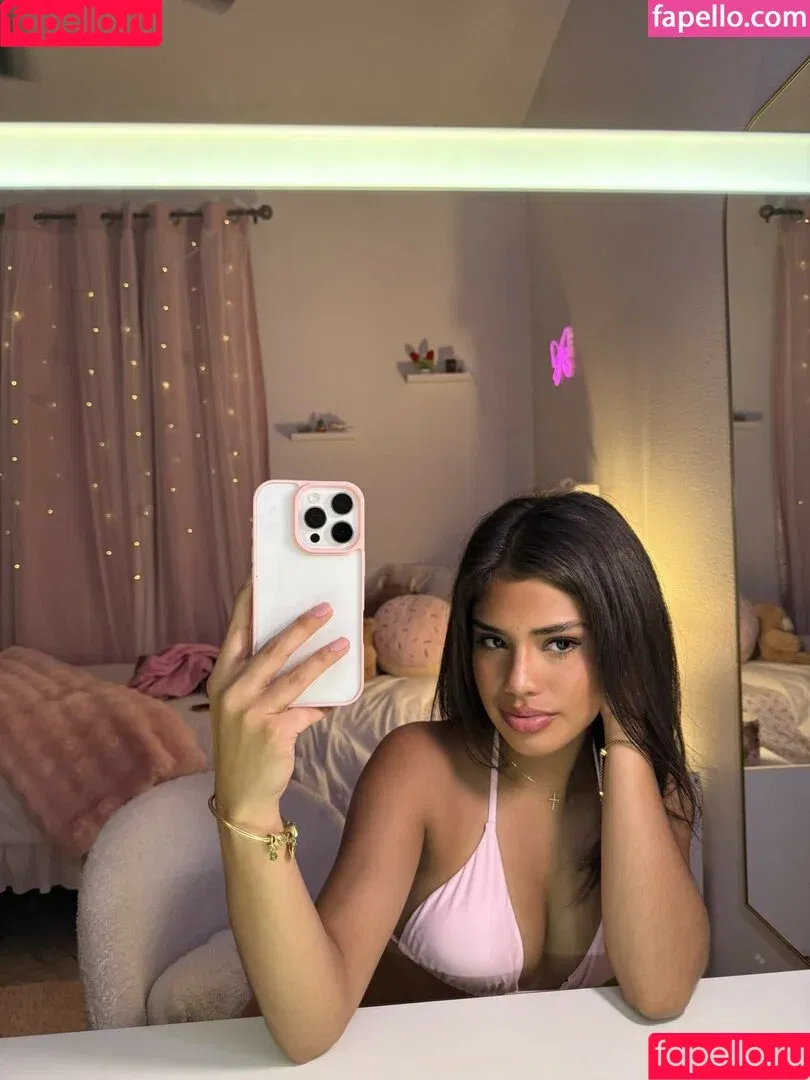 Victoria.Jaimess / tsvictoriajames / vibew.victoria Onlyfans Photo Gallery 