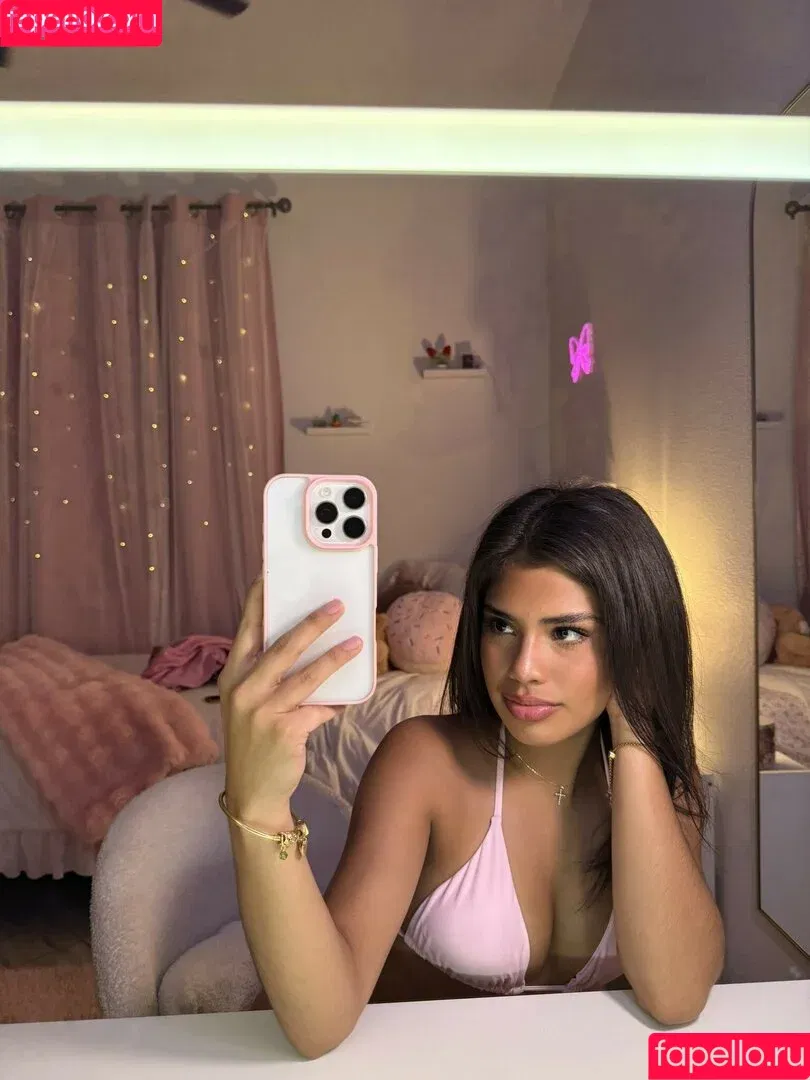 Victoria.Jaimess / tsvictoriajames / vibew.victoria Onlyfans Photo Gallery 