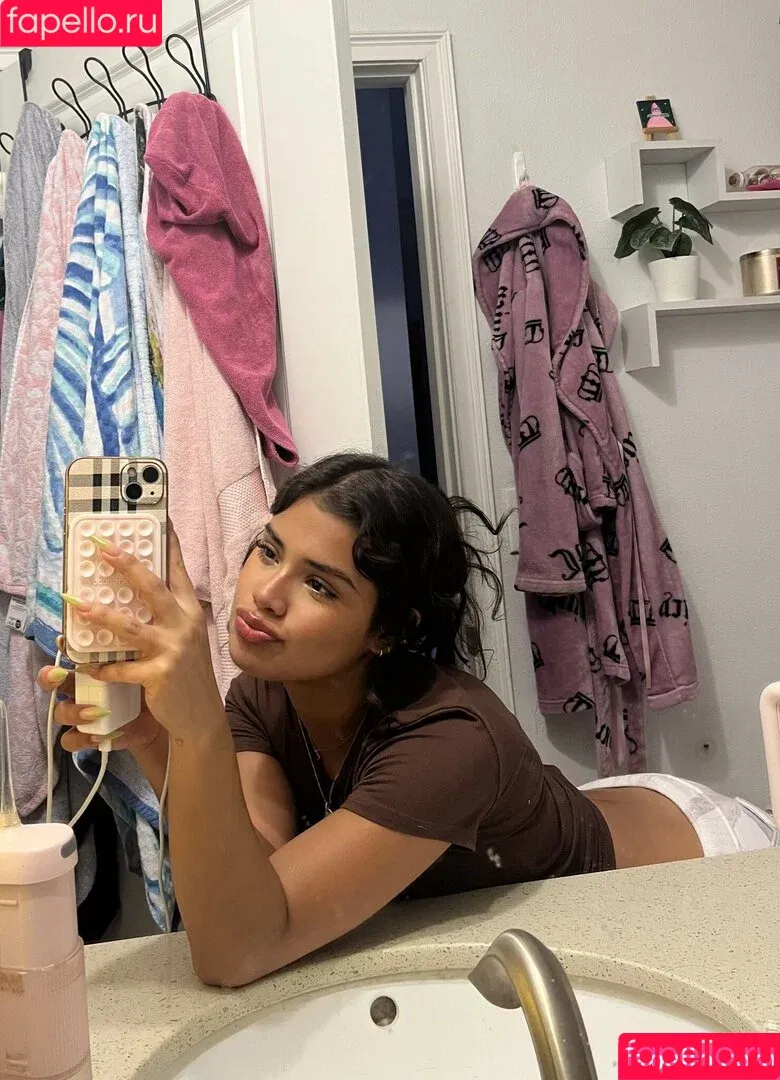 Victoria.Jaimess / tsvictoriajames / vibew.victoria Onlyfans Photo Gallery 