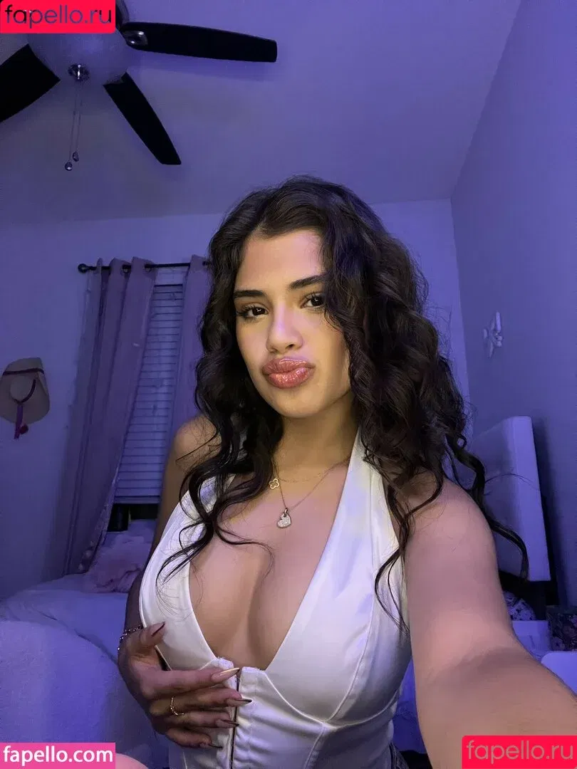 Victoria.Jaimess / tsvictoriajames / vibew.victoria Onlyfans Photo Gallery 