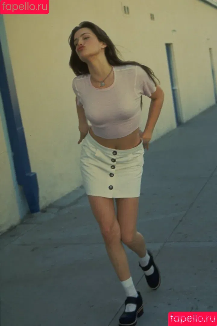 Liv Tyler / livtyler / livtyler0580 / misslivalittle Onlyfans Photo Gallery 