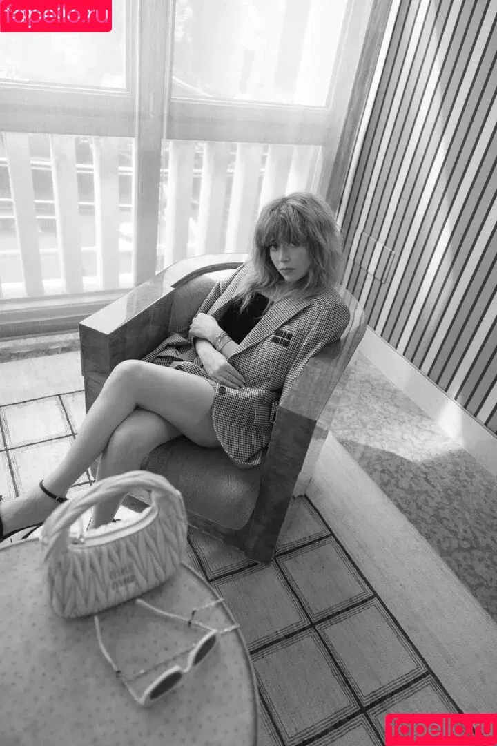 Natasha Lyonne / nlyonne Onlyfans Photo Gallery 