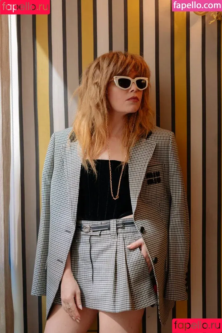 Natasha Lyonne / nlyonne Onlyfans Photo Gallery 