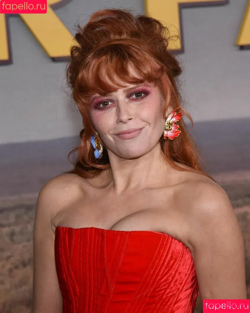 Natasha Lyonne / nlyonne Onlyfans Photo Gallery 