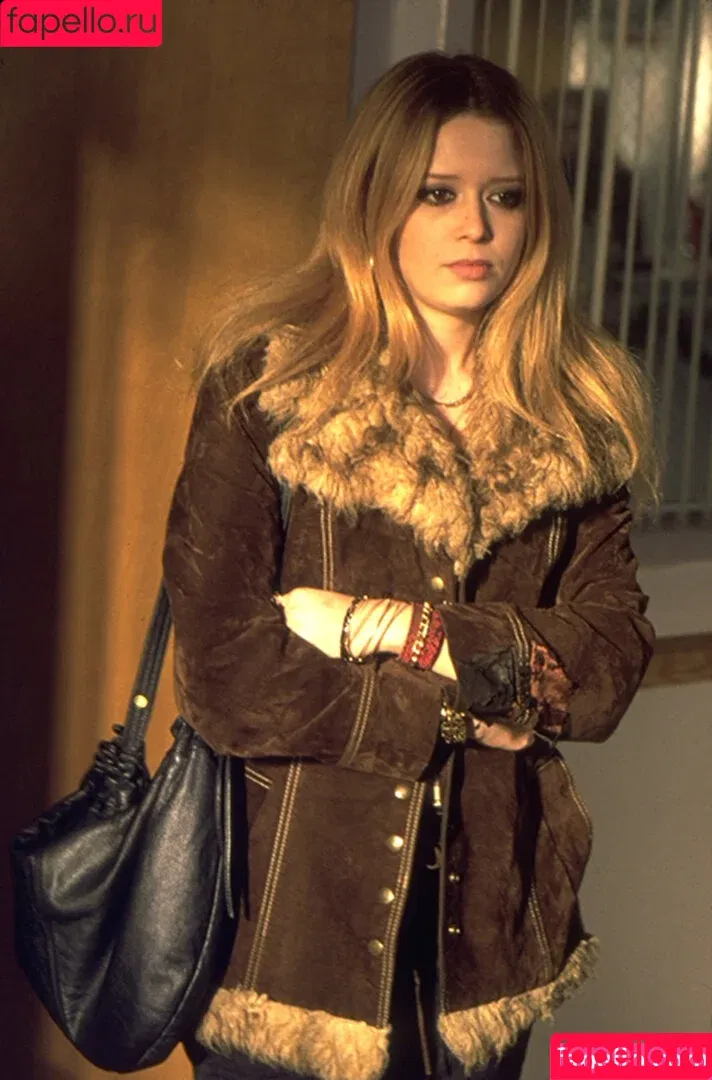 Natasha Lyonne / nlyonne Onlyfans Photo Gallery 