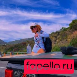 Natasha Lyonne Nude Onlyfans Photo 44