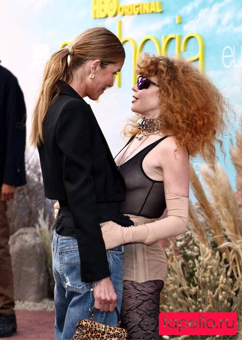 Natasha Lyonne Nude Onlyfans Photo 34